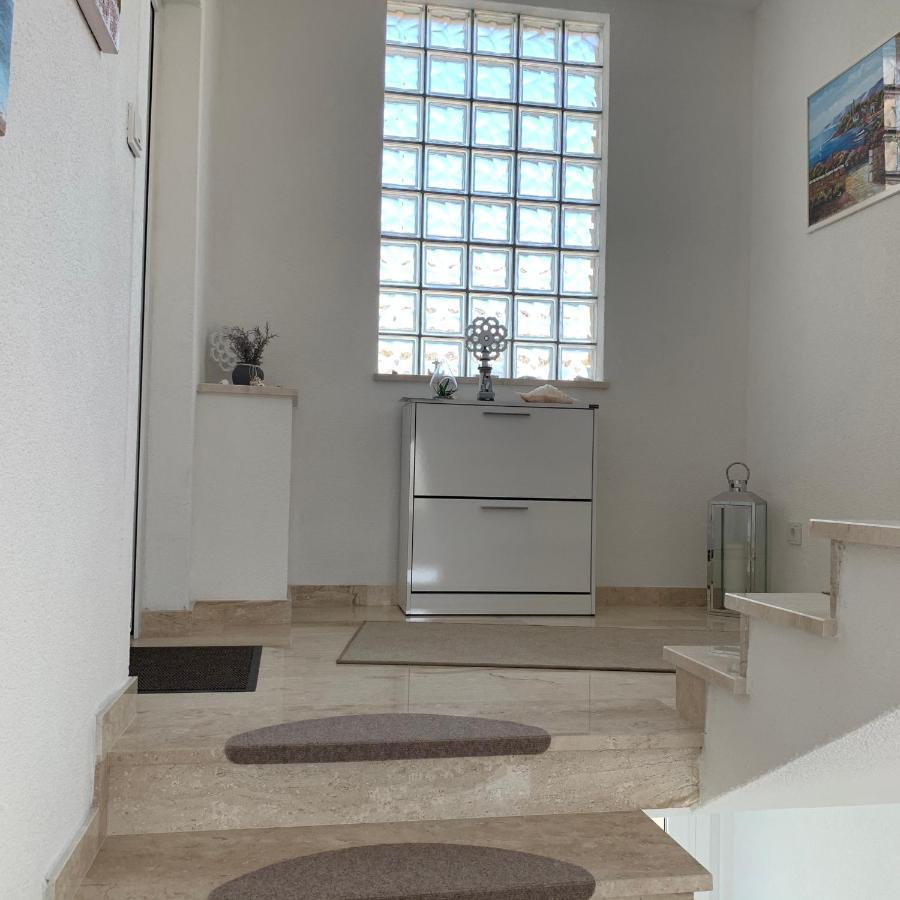 וודיצה Apartments Mirela מראה חיצוני תמונה