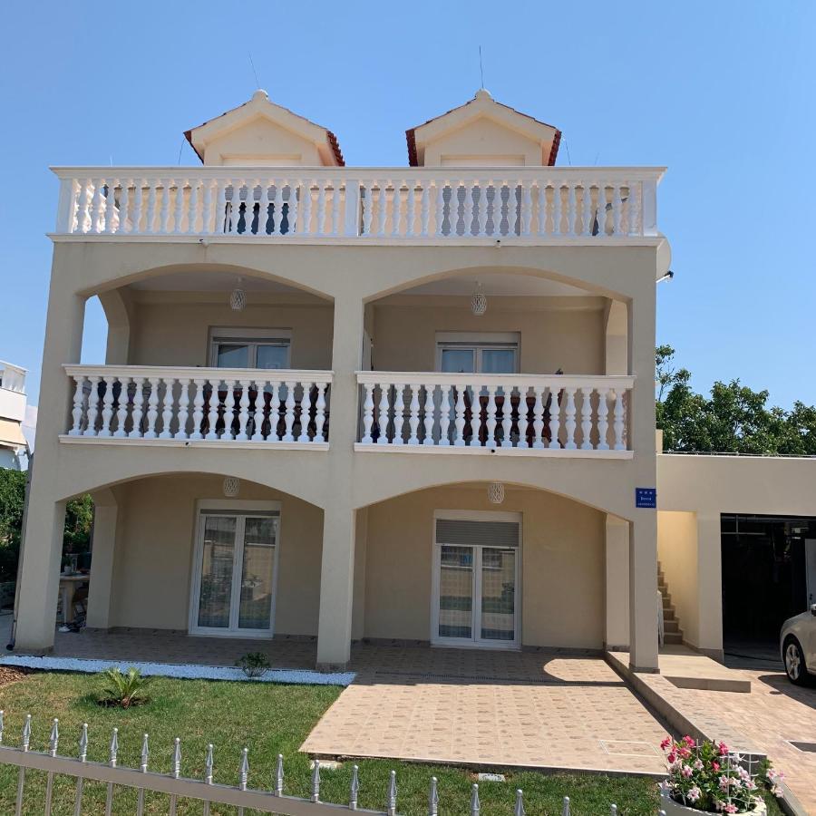 וודיצה Apartments Mirela מראה חיצוני תמונה