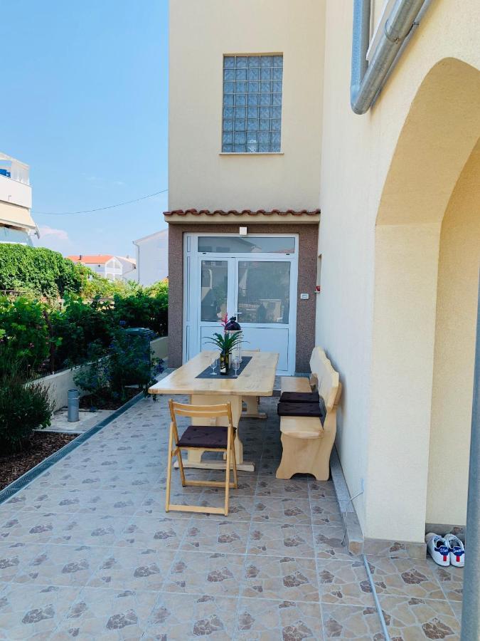 וודיצה Apartments Mirela מראה חיצוני תמונה