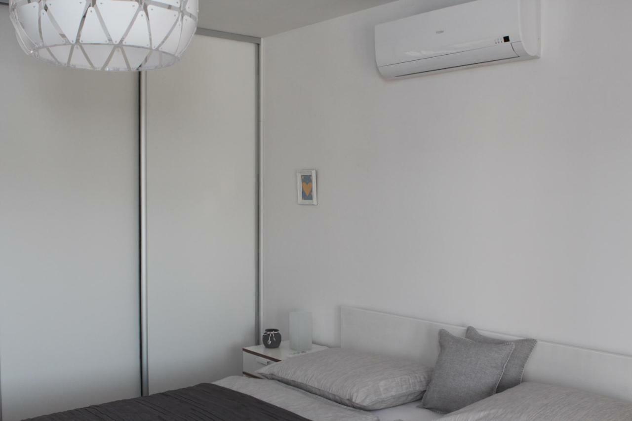 וודיצה Apartments Mirela מראה חיצוני תמונה