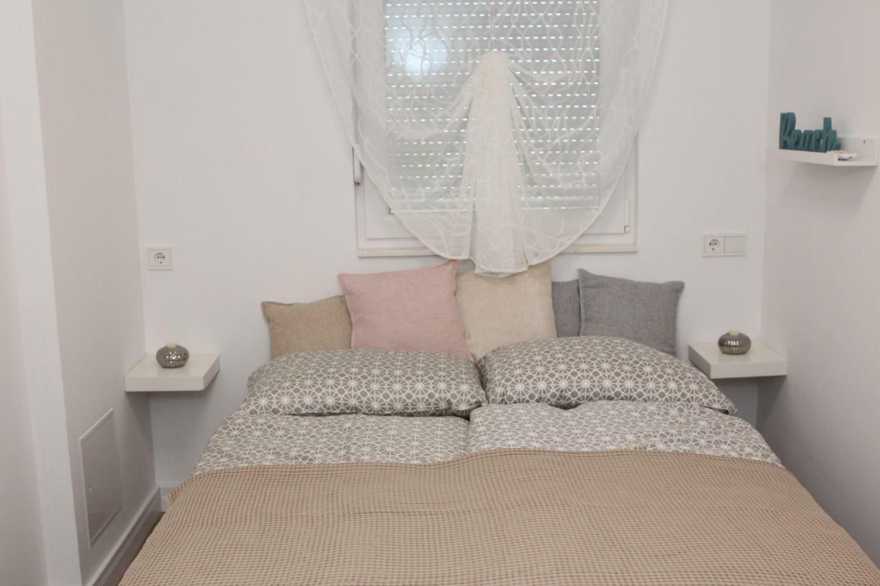 וודיצה Apartments Mirela מראה חיצוני תמונה